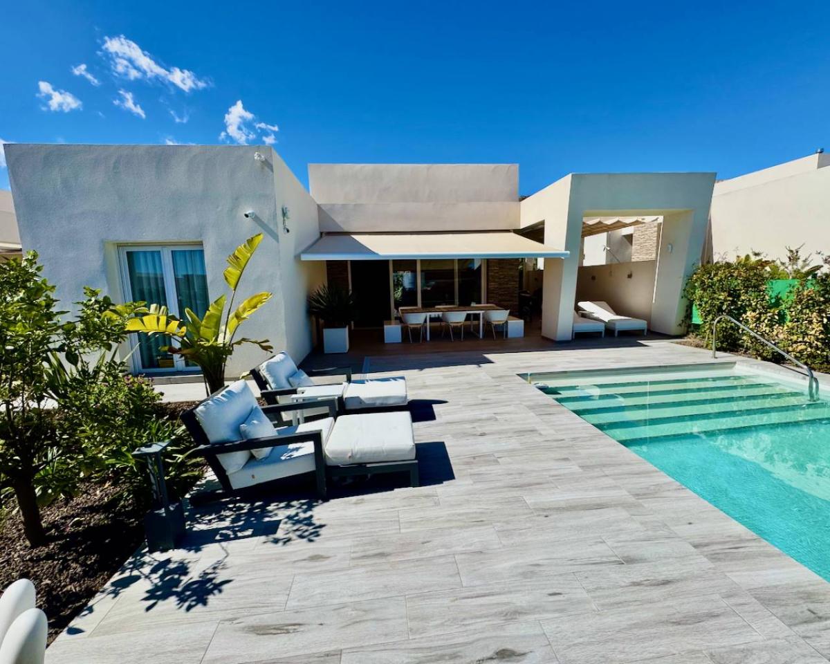 Villa in Alicante, Spain 2 bedrooms, 132 sq.m. No. 149092