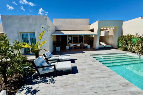 Villa for sale in Alicante, Spain 2 bedrooms, 132 sq.m. No. 149092 - photo 30