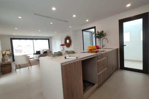 Huoneisto myytävänä Los Alcazares, Murcia, Espanja, 2 makuuhuonetta, 76 m2 No. 149095 - kuva 8