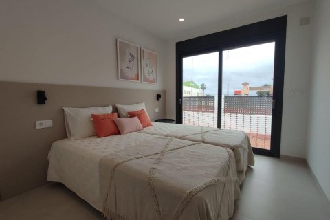 Huoneisto myytävänä Los Alcazares, Murcia, Espanja, 2 makuuhuonetta, 76 m2 No. 149095 - kuva 2