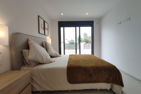 Huoneisto myytävänä Los Alcazares, Murcia, Espanja, 2 makuuhuonetta, 76 m2 No. 149095 - kuva 7