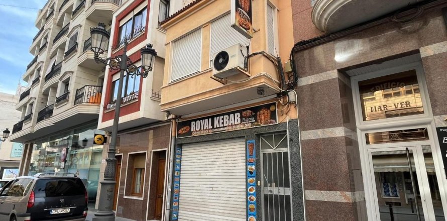 Сasa en Guardamar del Segura, Alicante, España 3 dormitorios, 200 m2 No. 149091