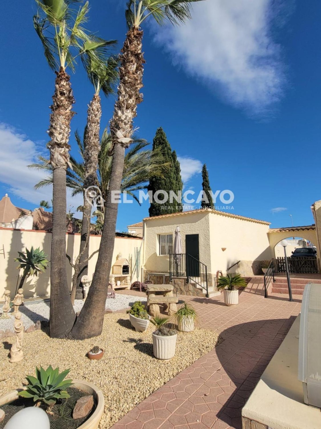 Villa a San Fulgencio, Alicante, Spagna 3 camere da letto, 212 mq. N° 149094