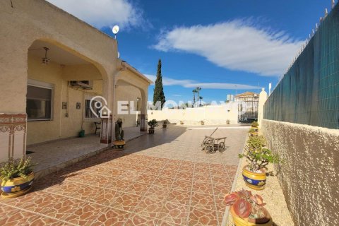Villa en venta en San Fulgencio, Alicante, España 3 dormitorios, 212 m2 No. 149094 - foto 8