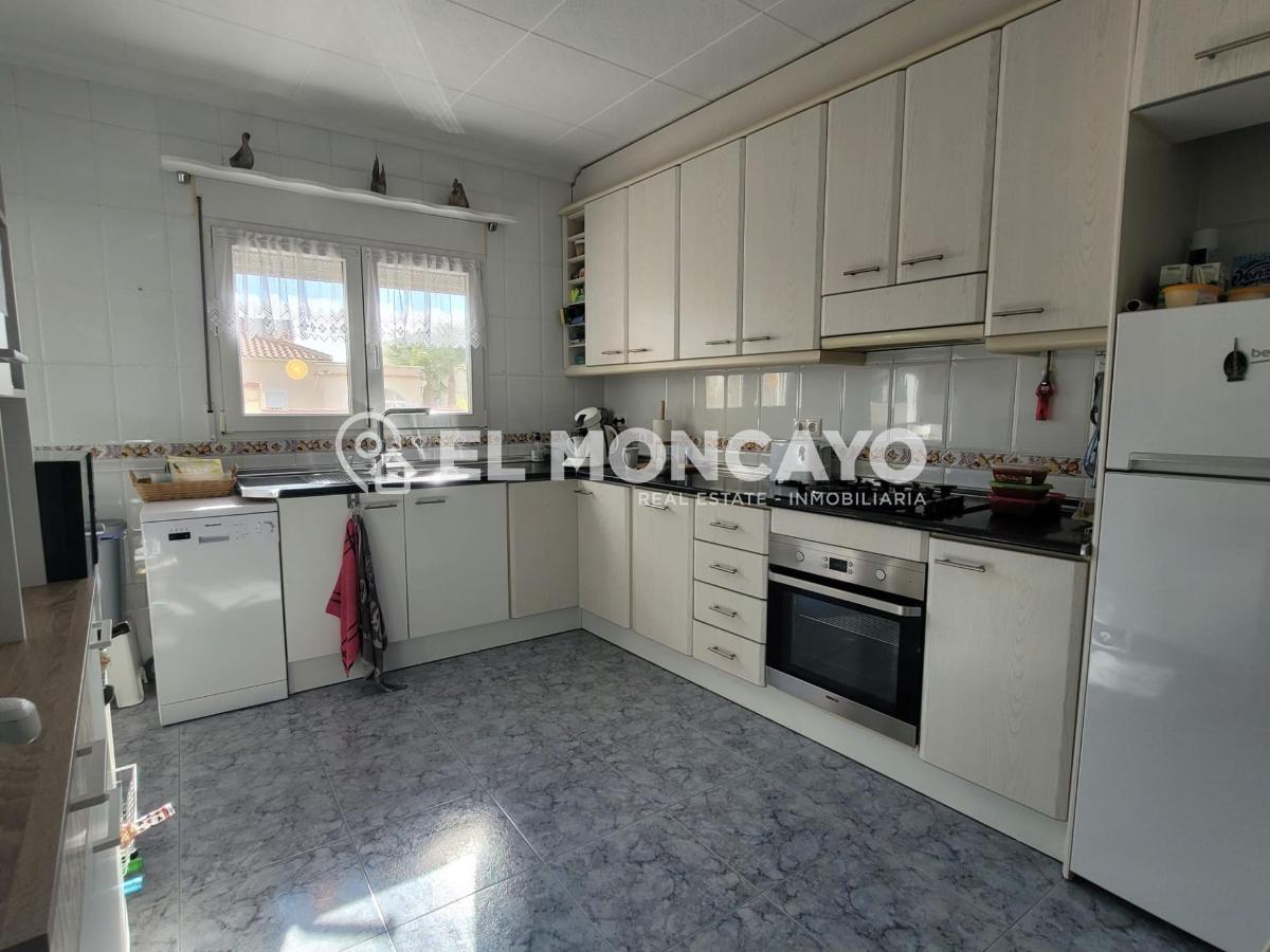 Villa a San Fulgencio, Alicante, Spagna 3 camere da letto, 212 mq. N° 149094