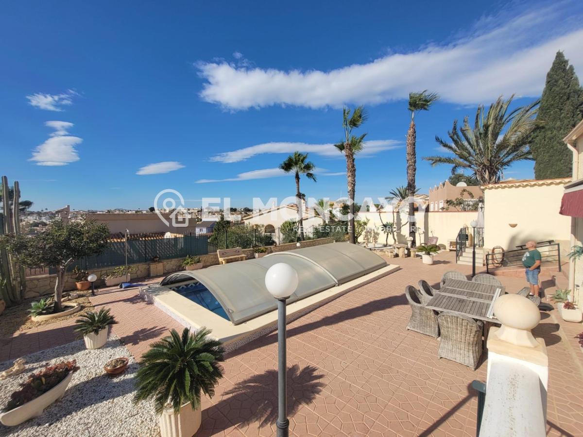 Villa a San Fulgencio, Alicante, Spagna 3 camere da letto, 212 mq. N° 149094