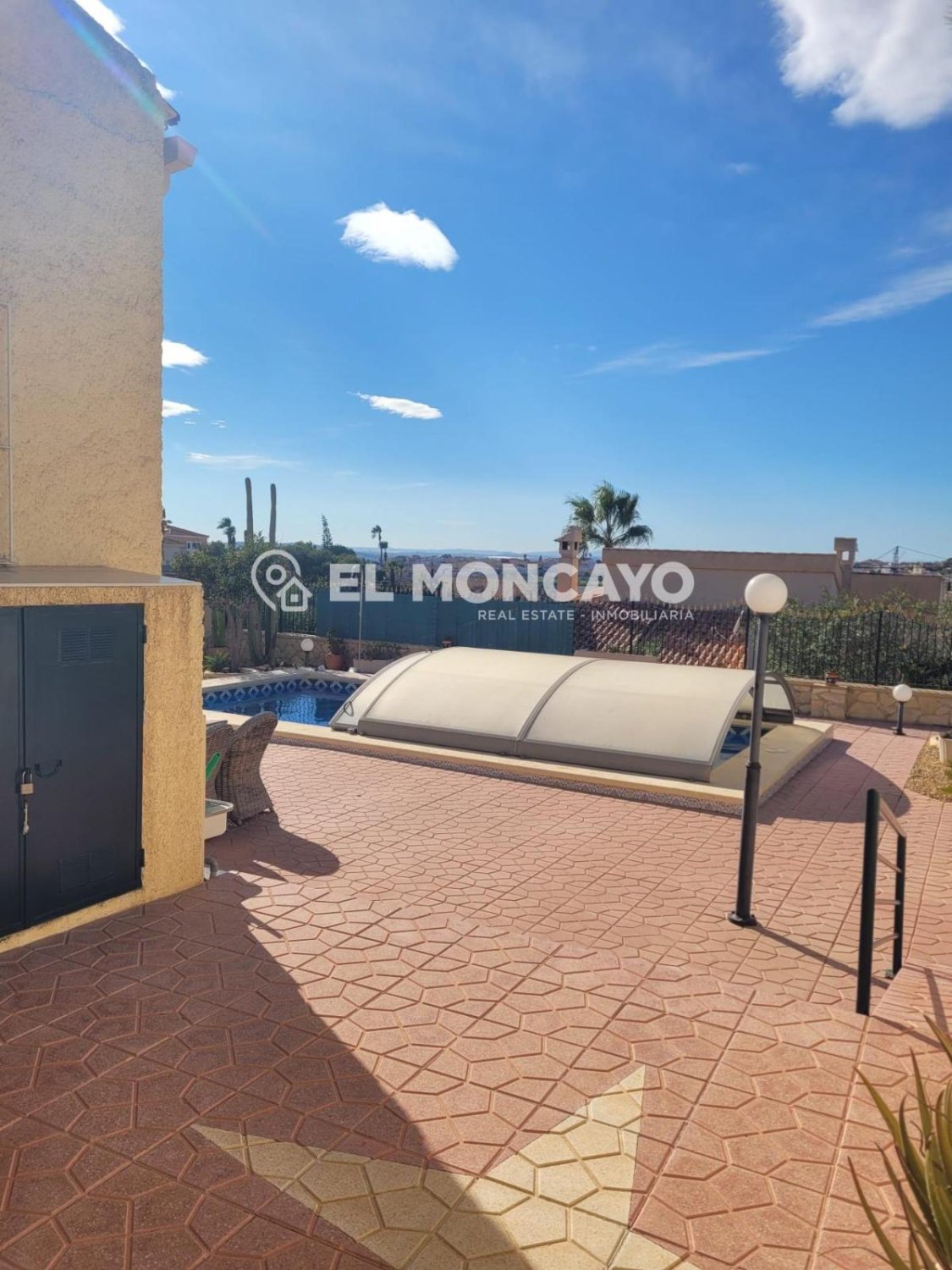 Villa a San Fulgencio, Alicante, Spagna 3 camere da letto, 212 mq. N° 149094