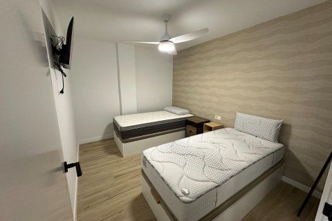 Lägenhet till salu i Alicante, Spanien 3 sovrum, 138 kvm. Nr. 166023 - foto 12