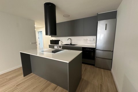 Lägenhet till salu i Alicante, Spanien 3 sovrum, 138 kvm. Nr. 166023 - foto 2