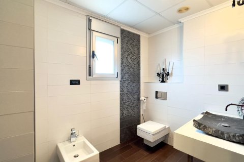 Liikekiinteistö myytävänä Torrevieja, Alicante, Espanja, 12 makuuhuonetta, 335 m2 No. 166020 - kuva 20