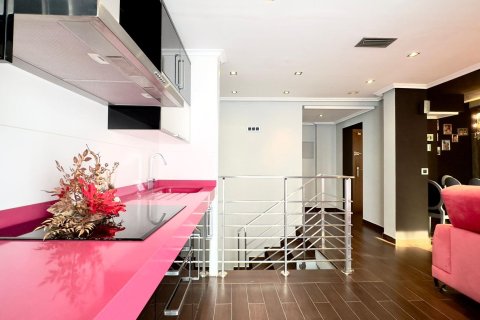 Liikekiinteistö myytävänä Torrevieja, Alicante, Espanja, 12 makuuhuonetta, 335 m2 No. 166020 - kuva 14