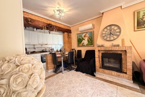 House for sale in Alicante, Spain 3 bedrooms, 100 sq.m. No. 166025 - photo 21