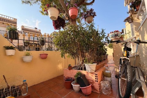 House for sale in Alicante, Spain 3 bedrooms, 100 sq.m. No. 166025 - photo 3