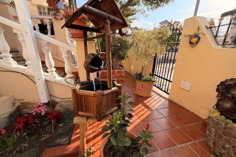 House for sale in Alicante, Spain 3 bedrooms, 100 sq.m. No. 166025 - photo 4