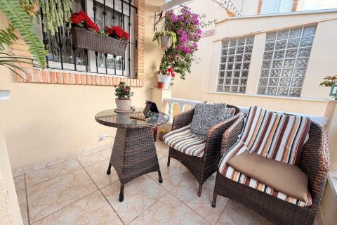 House for sale in Alicante, Spain 3 bedrooms, 100 sq.m. No. 166025 - photo 22