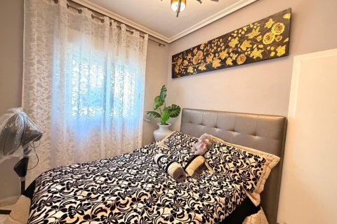 House for sale in Alicante, Spain 3 bedrooms, 100 sq.m. No. 166025 - photo 16