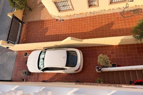 House for sale in Alicante, Spain 3 bedrooms, 100 sq.m. No. 166025 - photo 7