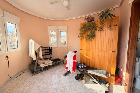 House for sale in Alicante, Spain 3 bedrooms, 100 sq.m. No. 166025 - photo 10