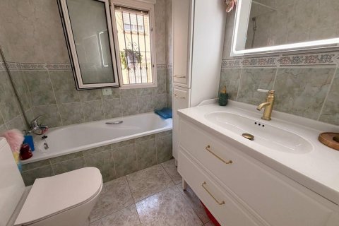 House for sale in Alicante, Spain 3 bedrooms, 100 sq.m. No. 166025 - photo 18