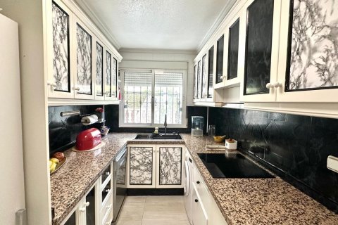 Huvila myytävänä La Regia, Alicante, Espanja, 4 makuuhuonetta, 119 m2 No. 163154 - kuva 24