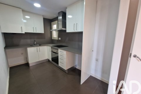 Apartment à vendre à Barcelona, Espagne, 2 chambres, 74 m2 No. 187612 - photo 11