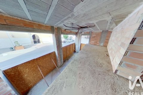 Продажа коммерческой недвижимости в Рокетес, Таррагона, Испания 2 спальни, 129м2 №187613 - фото 4