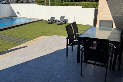 Villa en venta Los Balcones, Alicante, España 3 dormitorios, 132 m2 No. 115238 - foto 3