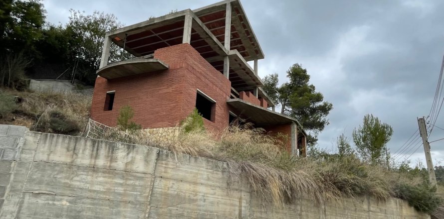 Сasa en Corbera de Llobregat, Barcelona, España 1 dormitorio, 233 m2 No. 191523