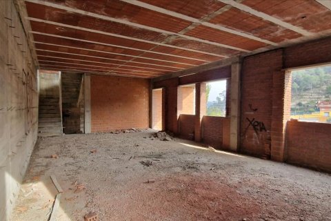 Сasa en venta en Corbera de Llobregat, Barcelona, España 1 dormitorio, 233 m2 No. 191523 - foto 11
