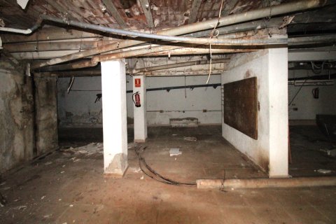 Продажа магазина в Бадалона, Барселона, Испания 215м2 №191528 - фото 7