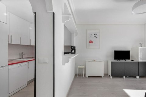 Huoneisto myytävänä Torrevieja, Alicante, Espanja, 1 makuuhuone, 45 m2 No. 139951 - kuva 2