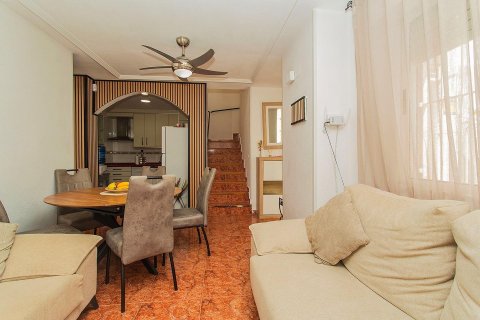 Rindu māja pārdošanā La Florida, Alicante, Spānijā 4 istabas, 74 m2 Nr. 139950 - attēls 13