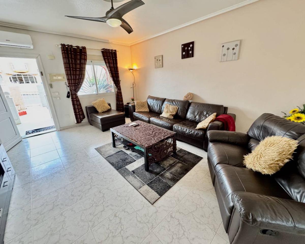 Villa a Ciudad Quesada, Alicante, Spagna 2 camere da letto, 101 mq. N° 149099
