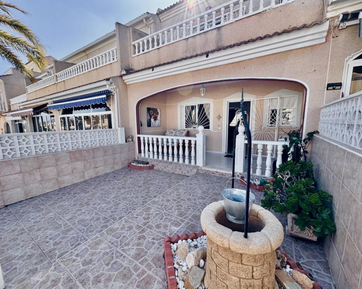 Villa a Ciudad Quesada, Alicante, Spagna 2 camere da letto, 101 mq. N° 149099
