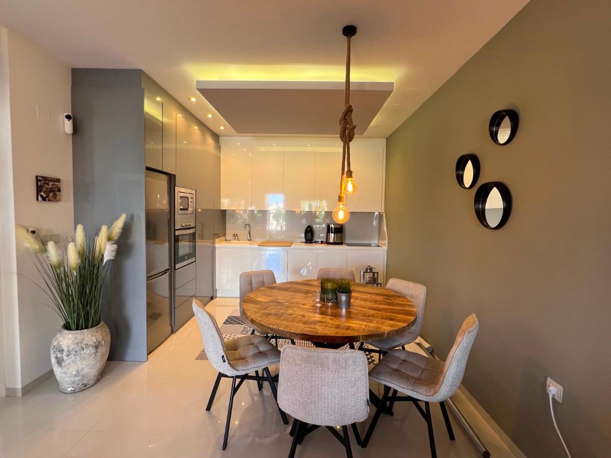 Apartment à Pilar de la Horadada, Alicante, Espagne 2 chambres, 65 m2 No. 149103