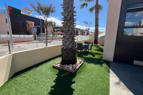 Apartament w Pilar de la Horadada, Alicante, Hiszpania 2 sypialnie, 65 mkw. nr 149103 – zdjęcie 2