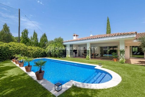 Villa till salu i Santa Cristina d'Aro, Girona, Spanien 3 sovrum, 596 kvm. Nr. 182667 - foto 4