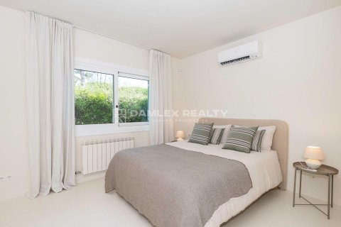 Villa till salu i Santa Cristina d'Aro, Girona, Spanien 3 sovrum, 596 kvm. Nr. 182667 - foto 28