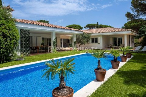 Villa en Santa Cristina d'Aro, Gerona, España 3 dormitorios, 596 m2 No. 182667