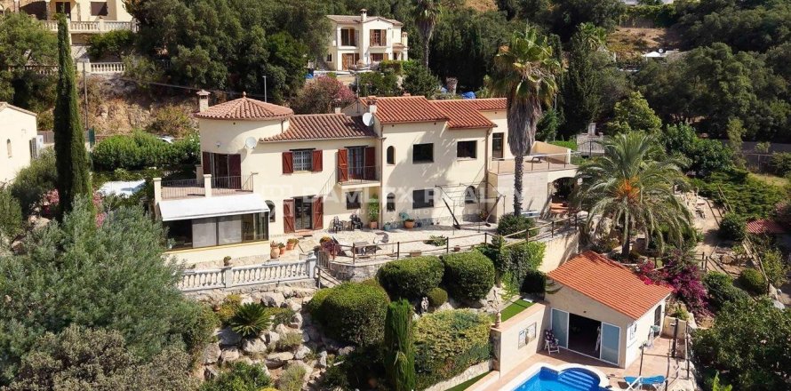 Villa i Calonge, Girona, Spanien 6 sovrum, 388 kvm. Nr. 182668