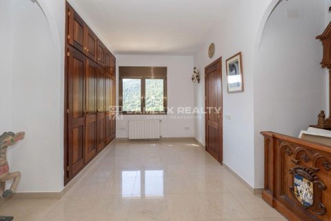 Villa till salu i Calonge, Girona, Spanien 6 sovrum, 388 kvm. Nr. 182668 - foto 14
