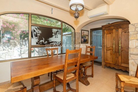 Villa till salu i Calonge, Girona, Spanien 6 sovrum, 388 kvm. Nr. 182668 - foto 25