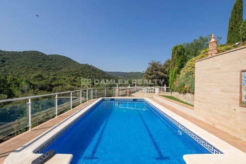 Villa till salu i Calonge, Girona, Spanien 6 sovrum, 388 kvm. Nr. 182668 - foto 6