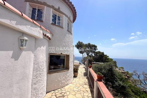 Villa en Lloret de Mar, Gerona, España 4 dormitorios, 224 m2 No. 182666