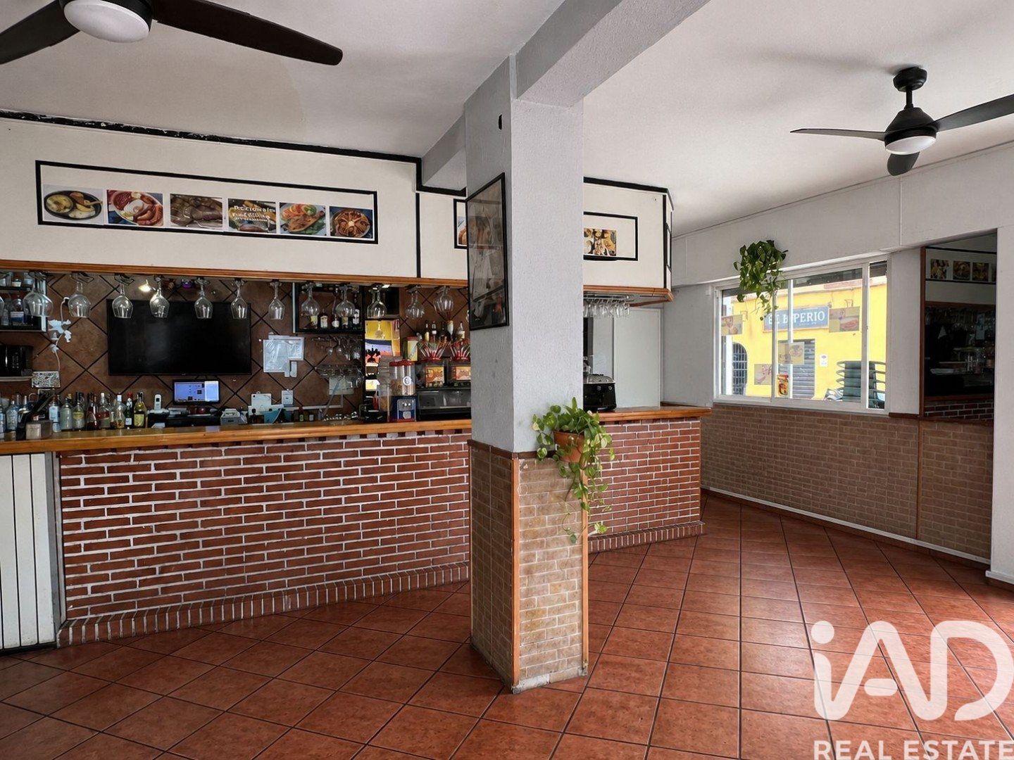 Commercial property à Malaga, Espagne 2 chambres, 69 m2 No. 172341