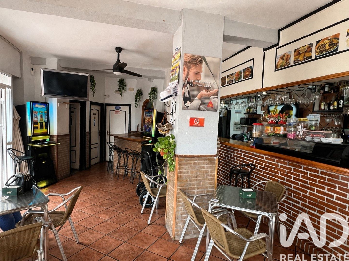 Commercial property à Malaga, Espagne 2 chambres, 69 m2 No. 172341