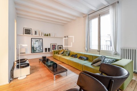 Apartamento en Barcelona, España 2 dormitorios, 144 m2 No. 193674