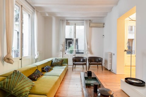 Apartamento en venta en Barcelona, España 2 dormitorios, 144 m2 No. 193674 - foto 3
