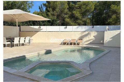 Villa en Son Ferrer, Mallorca, España 3 dormitorios, 201 m2 No. 193655