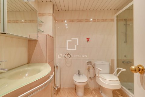 Apartamento en venta en Barcelona, España 4 dormitorios, 144 m2 No. 193673 - foto 24